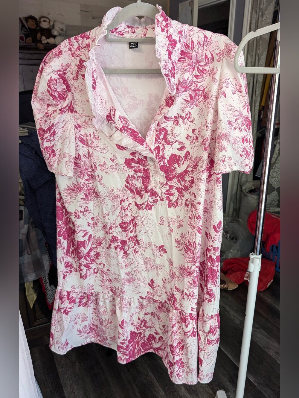 Women’s Pink Floral Ruffle Neck Short Sleeve Mini Dress